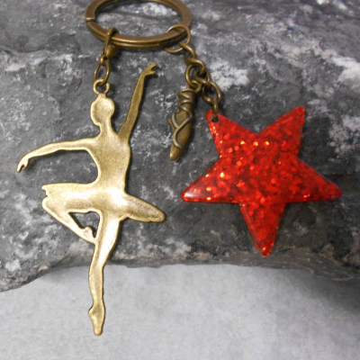 Schlüsselanhänger Tänzerin Bronze mit Glitzerstern und Ballettschuh – Geschenk für Ballettfans
