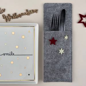 Set Bestecktaschen Sterne aus Filz. Grundpreis:1 Stück = 4,99 €. 4-teiliges Set Weihnachtliche Tischdeko. Weihnachtsdeko Bild 3