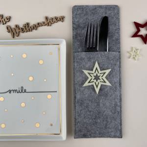 Set Bestecktaschen Sterne aus Filz. Grundpreis:1 Stück = 4,99 €. 4-teiliges Set Weihnachtliche Tischdeko. Weihnachtsdeko Bild 7