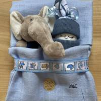 kleine Windeltorte, Elefant mit Windelbaby, Babygeschenk Junge, kreatives Geschenk zur Geburt Bild 4