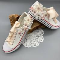 Gr.38 Creme Sneaker mit Satinband und blass-rosafarbenen 3D-Blüten Bild 1
