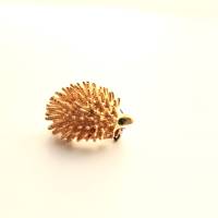 Vintage kleine Brosche Igel mit Stacheln Gold Farbe Motiv Tier winzig 80er Jahre Modern Mädchenschmuck Bild 2