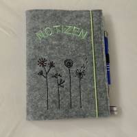 Besticktes Notizbuch aus Filz mit Stiftehalter Bild 1