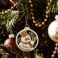 Christbaumschmuck Personalisierbar - Weihnachtsschmuck mit Namen aus Holz - Rentier, Schneemann oder Pinguin Bild 4