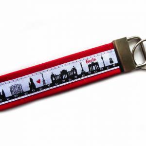Schlüsselanhänger Berlin rot schwarz weiß aus Baumwollstoff und Webband Bild 1