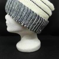 Handgestrickte Streifenmütze mit breitem Rand, schwarz-weiß aus Merinowolle Bild 3