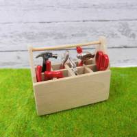Miniatur Garten Handwerker Werkzeugkiste mit Werkzeug Dekoration oder zum Basteln für den Feengarten Bild 1