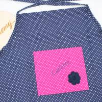 Kinderschürze dunkelblau pink Blume mit Namen personalisiert / Schürze für Kinder / Kochschürze / Backschürze Bild 1