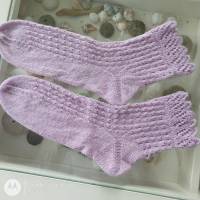 Socken handgestrickt mit Krönchen-Bündchen - ein Unikat,  Größe 38/39, Damensocken, flieder Bild 1