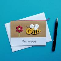 Glückwunschkarte Grußkarte Danksagungskarte Bee Happy Biene und Blümchen gehäkelt mit Wunschtext Bild 1