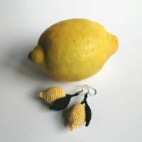 Ohrringe Zitrone mit Blatt sehr fein aus Baumwolle gehäkelt mit Silber-Ohrhaken Bild 4