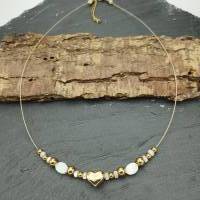 Perlen-Halskette in weiß-gold mit Herz und Muschelperlen 43 cm lang Bild 2