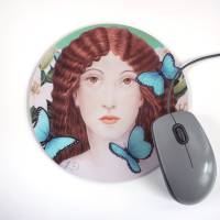 Runder Mauspad mit Jugendstil Motiv Frau mit Schmetterlingen, Illustrierte Mousepad als Geschenkidee für Valentinstag Bild 4