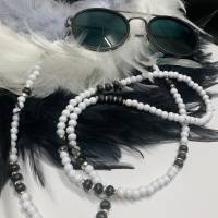 Handgefertigte Brillenkette, black and white mit stylischen Details Bild 2