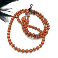Handgefertigte Brillenkette in der Trendfarbe orange mit stylischen Details Bild 4