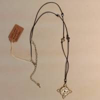 Halskette mit Anhänger ''keltischer Knoten'' an Lederband unisex Bild 3