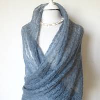 Gestricktes Tuch aus Mohair und Seide in gedämpftem Blau, festlicher Damen-Schal aus reiner Naturfaser, Geschenk für sie Bild 10