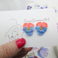 Blaue Stiefmütterchen Frühling Ohrringe, Polymer Ton Leichte Ohrringe, Geschenk für Mama, Blumen Geschenk für Frau Bild 4