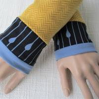 Armstulpen Wendestulpen Jerseystulpen blau gemustert kombiniert mit gelb Bild 4