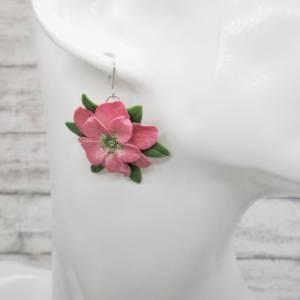 Glänzende Blumen Ohrringe, Shabby Chic Ohrringe, Polymer Clay Ohrringe, Pflanzenliebhaber Geschenk, Perlen Ohrringe Bild 2