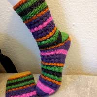 handgestrickte Socken, Größe 40/42, aus 4 - fach Sockenwolle, Minecraft Muster, bunt Bild 1