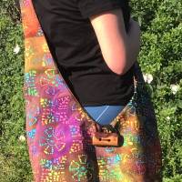 Tasche Handmade * Unikat * Muster / Motiv: Batik bunt * mit 1 Holzknopf * Umhängetasche * Shopper + Strandtasche * Bild 3