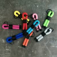 Schlüsselanhänger aus Segelseil in mehreren Farbkombinationen mit schwarzem Schlüsselring, auch eine schöne Geschenkidee Bild 1