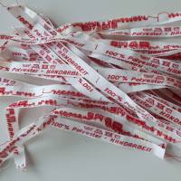 gewebte Textiletiketten - weiß - rot - Baumwolle - mit Aufdruck Polyester + Pflegesymbole - 60 Stück geschnitten Bild 1