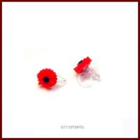 ❋ Romantische Ohrclips "Daisy Red" mit Gänseblümchen- Cabochon 9mm, rot/blau, aus Kunststoff hypoallergen ❋ Bild 1