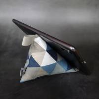 Handykissen / Sitzsack Pyramide DREIECKE - Smartphonestütze, Handyhalterung mit Kirschkernfüllung | RÄUBERKIND Bild 5