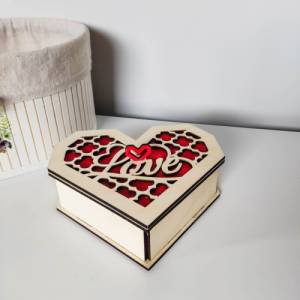 Geschenkbox Love aus Holz | Holzbox Geschenkverpackung mit Herz | Verpackung für Geschenke Bild 3