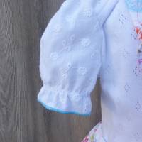 Brautmädchenkleid im Schmetterlingslook, frühlinghaftes Taufkleid mit Puffärmel, Babybody mit aufgenähtem Dirndlchen Bild 4