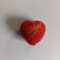 Herz aus Styropor Nadel gefilzt klein rot-orange Bild 2
