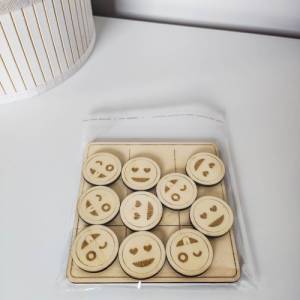 Tic Tac Toe Spiel "Emoji" aus Holz | Brettspiel mit süßen Figuren | Holzspiele für Familie | Geschenke für Kinde Bild 2