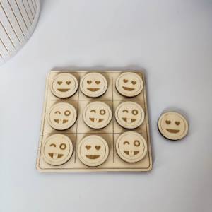 Tic Tac Toe Spiel "Emoji" aus Holz | Brettspiel mit süßen Figuren | Holzspiele für Familie | Geschenke für Kinde Bild 4