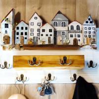 Garderobe Holz Dekohäuser, handgefertigt, Bild 1