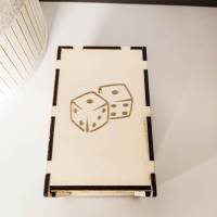 Klappbarer Würfelturm aus Holz mit 5 Würfeln | Brettspiel Accessoire | Würfelspiele Zubehör | Würfelwerfer Bild 2