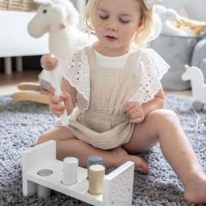 Personalisierte Hammerbank aus Holz mit Lasergravur  Holzspielzeug für Kleinkinder Geschenk zur Geburt Bild 2