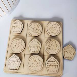 Tic Tac Toe Spiel "Donut & Cupcake" aus Holz | Brettspiel mit süßen Figuren | Holzspiele für Familie | Geschenke Bild 2