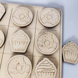 Tic Tac Toe Spiel "Donut & Cupcake" aus Holz | Brettspiel mit süßen Figuren | Holzspiele für Familie | Geschenke Bild 4