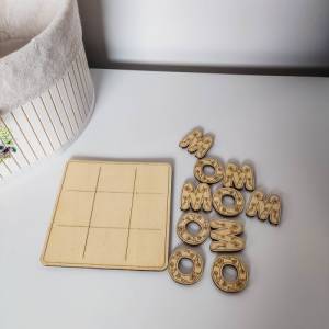 Tic Tac Toe Spiel "MOM" aus Holz | Brettspiel mit süßen Figuren | Holzspiele für Familie | Geschenke für Mütter Bild 5