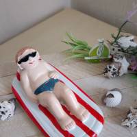 Geldgeschenk - Urlauber - junger Mann  auf der Luftmatratze  am Strand Sommer Sonne  - runder Geburtstag - Bild 3