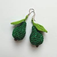 Ohrringe Birne grün glitzernd mit Blatt sehr fein aus Baumwolle gehäkelt mit Silber-Ohrhaken Bild 3