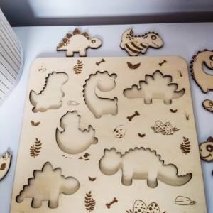 Kinder Steckpuzzle "Dino" aus Holz | Puzzle für Kleinkinder mit Dinosaurier Motiven | Montessori Holzspiele für Bild 5