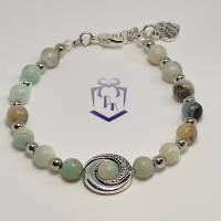 Naturstein Armband  aus Chalcedon Perlen und Metallelementen, mit Herzchen-Verschluss und Herz Charm Bild 1