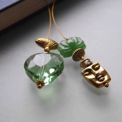 Herz Lotus Maske - goldenes Lesezeichen mit Grün, elegantes Geschenk zum Buch Muttertag 