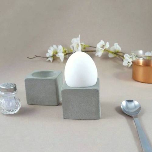 Eierbecher aus Beton, quadratisch, schlicht, modern