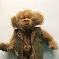 Weste für Teddybären und Puppen, Größe ca. 45-50 cm, Velour mit Edelweiß als Applikation, grün/braun Bild 1