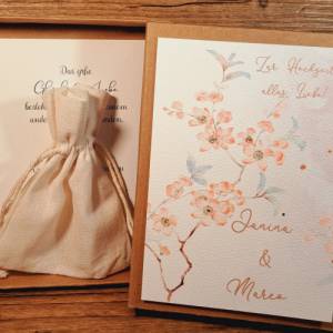 Geldgeschenk zur Hochzeit personalisiert, Hochzeitsgeschenk mit Namen des Brautpaars, Geschenk Kirschblüte, Verpackung Bild 3