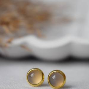 Mini Grau Achat Ohrstecker Gold, 6mm Ohrringe Grau Gold, minimalistisch, kleine graue Stein Ohrstecker, Edelstein, Achat Bild 5